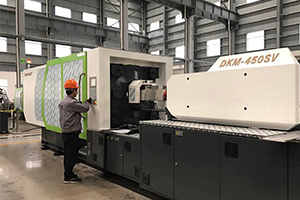 冰箱件出产线—注塑机